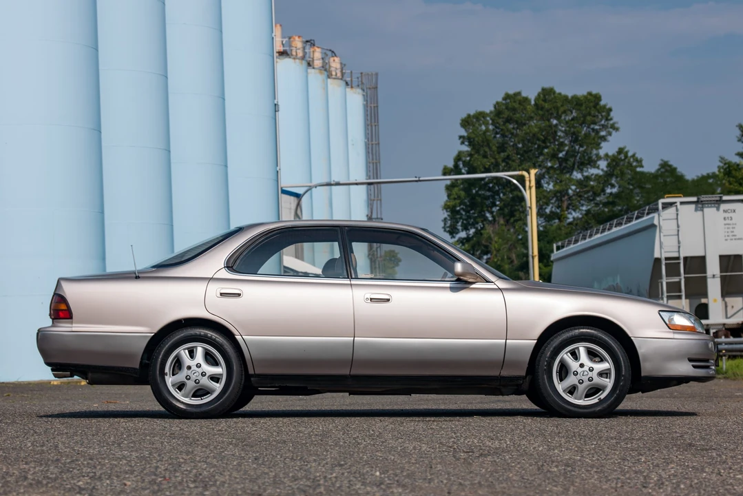 1994 Lexus ES 2nd Gen - Image 16 of 31