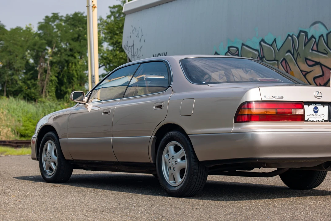1994 Lexus ES 2nd Gen - Image 30 of 31