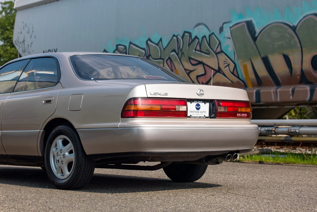 1994 Lexus ES 2nd Gen - Image 31 of 31