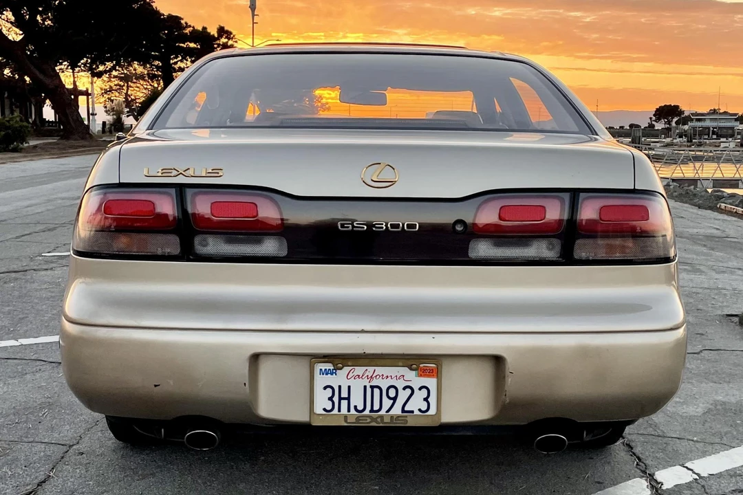 1994 Lexus GS 1st Gen - Image 5 of 31