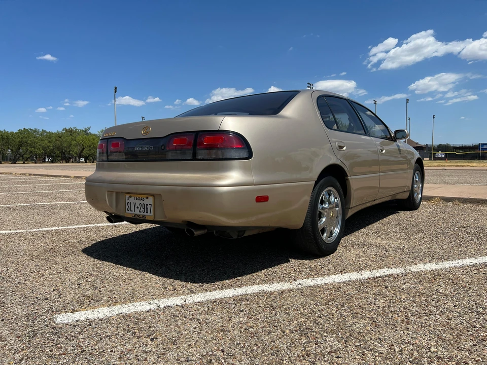 1994 Lexus GS 1st Gen - Image 21 of 31
