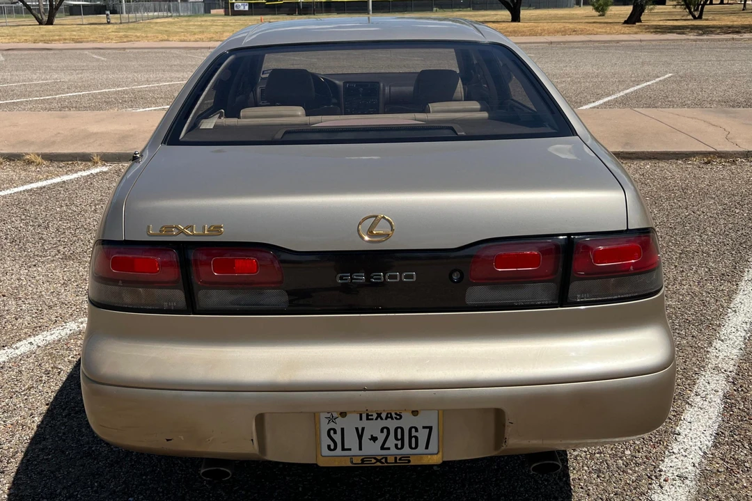 1994 Lexus GS 1st Gen - Image 5 of 31