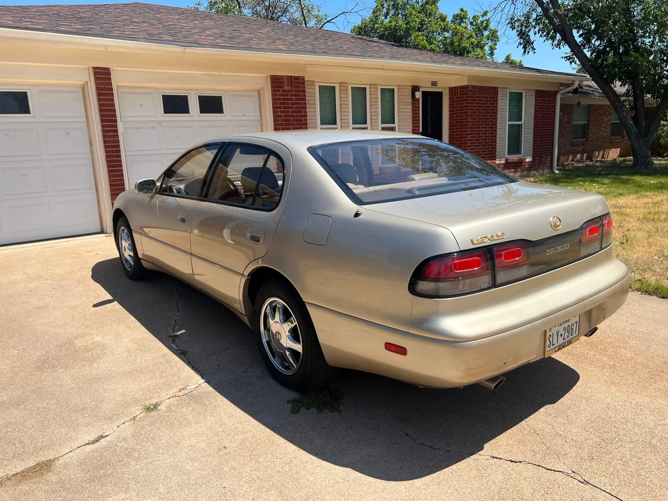 1994 Lexus GS 1st Gen - Image 17 of 31