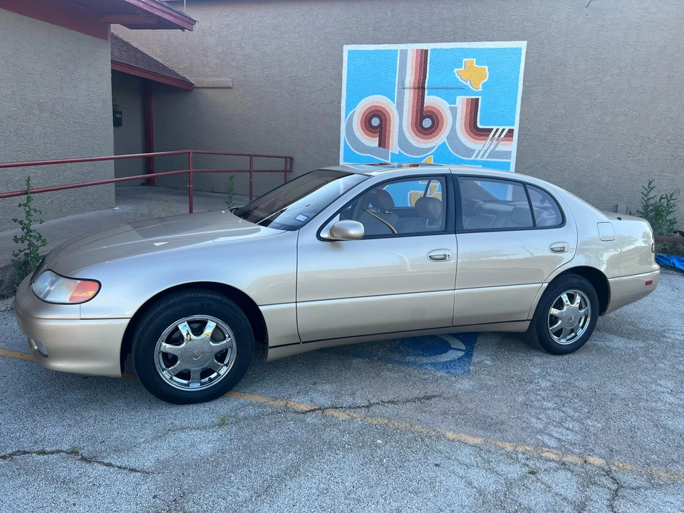 1994 Lexus GS 1st Gen - Image 11 of 31