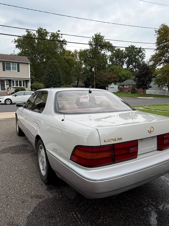 1994 Lexus LS 1st Gen - Image 3 of 9