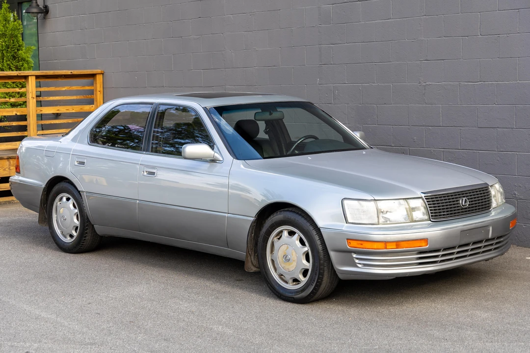 1994 Lexus LS 1st Gen - Image 21 of 31