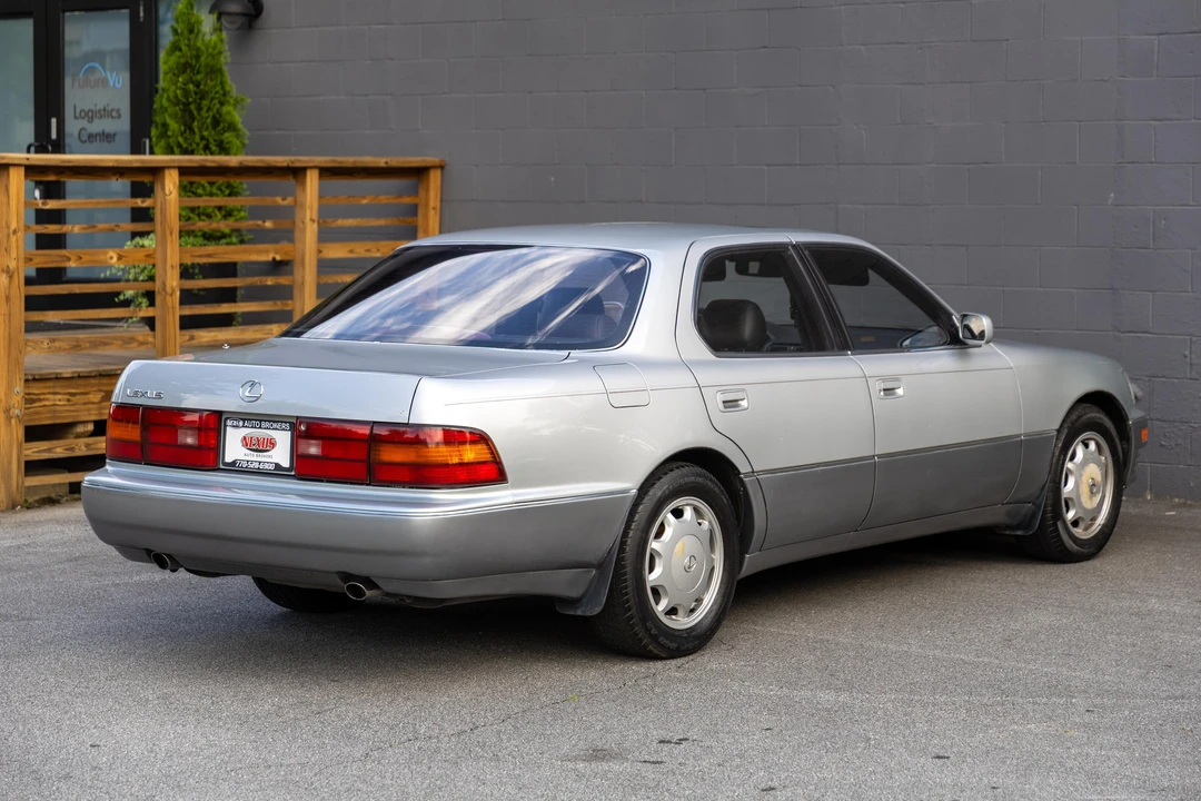 1994 Lexus LS 1st Gen - Image 17 of 31