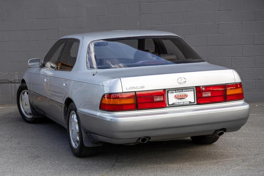 1994 Lexus LS 1st Gen - Image 15 of 31