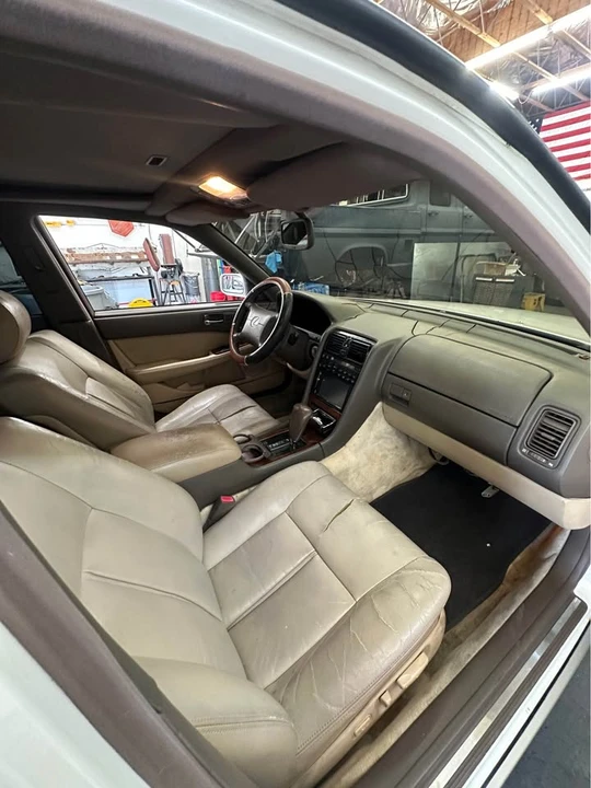 1994 Lexus LS 1st Gen - Image 6 of 8