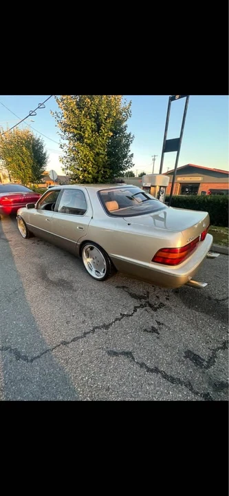 1994 Lexus LS 1st Gen - Image 18 of 20