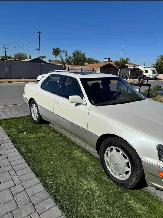 1994 Lexus LS 1st Gen - Image 6 of 12