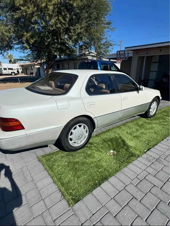 1994 Lexus LS 1st Gen - Image 5 of 12