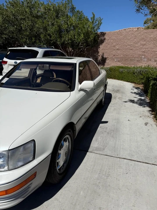 1994 Lexus LS 1st Gen - Image 3 of 9
