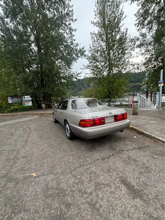 1994 Lexus LS 1st Gen - Image 2 of 4