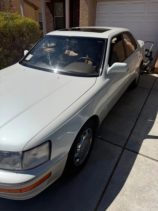 1994 Lexus LS 1st Gen - Image 8 of 9