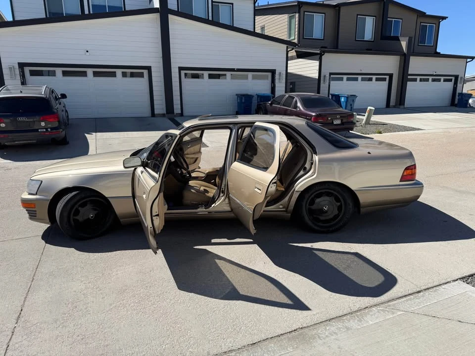 1994 Lexus LS 1st Gen - Image 6 of 8