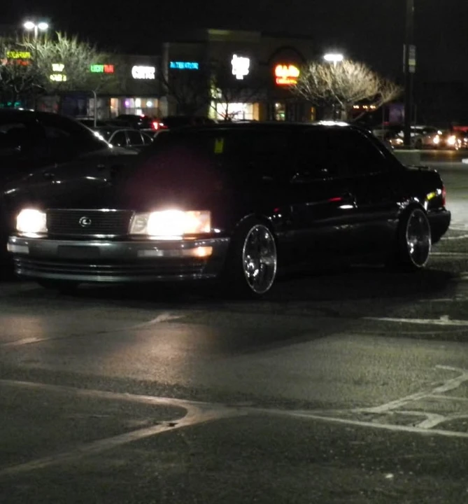 1994 Lexus LS 1st Gen - Image 2 of 11