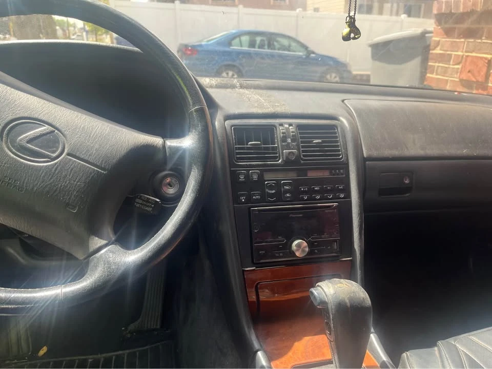 1994 Lexus LS 1st Gen - Image 9 of 11