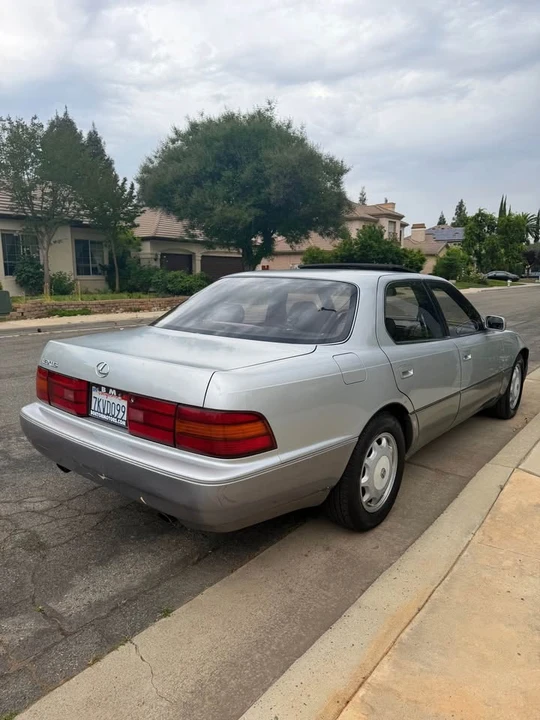 1994 Lexus LS 1st Gen - Image 3 of 8