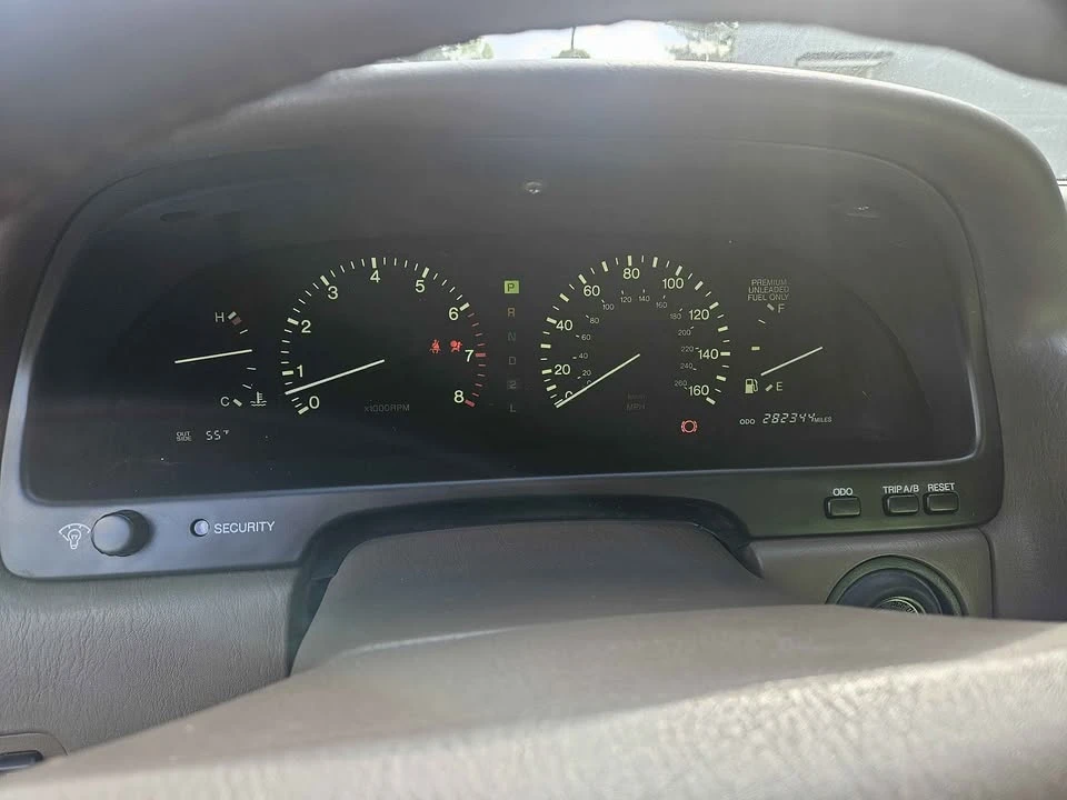 1994 Lexus LS 1st Gen - Image 16 of 18