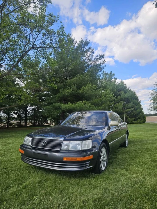 1994 Lexus LS 1st Gen - Image 2 of 18