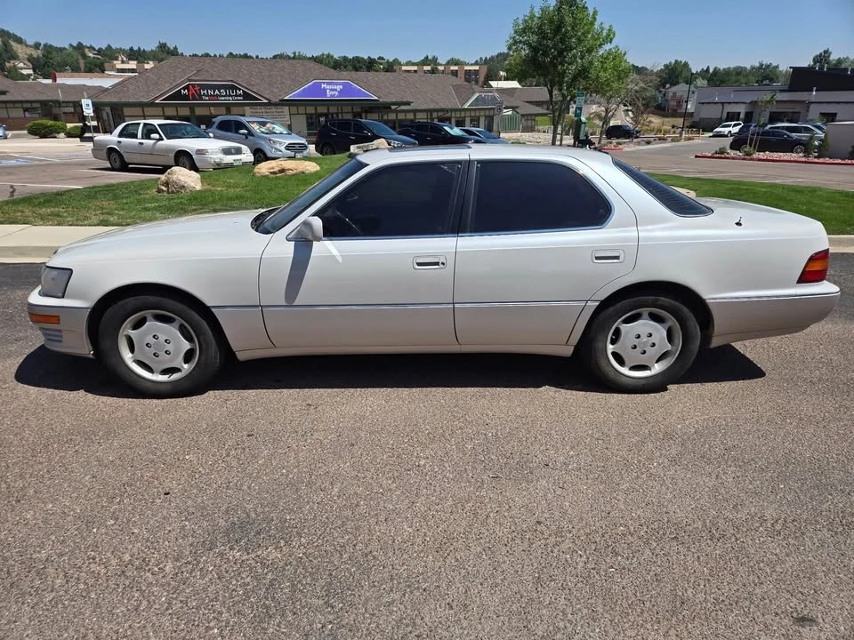 1994 Lexus LS 1st Gen - Image 2 of 9