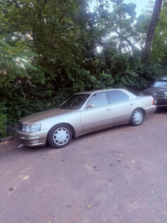 1994 Lexus LS 1st Gen - Image 4 of 8