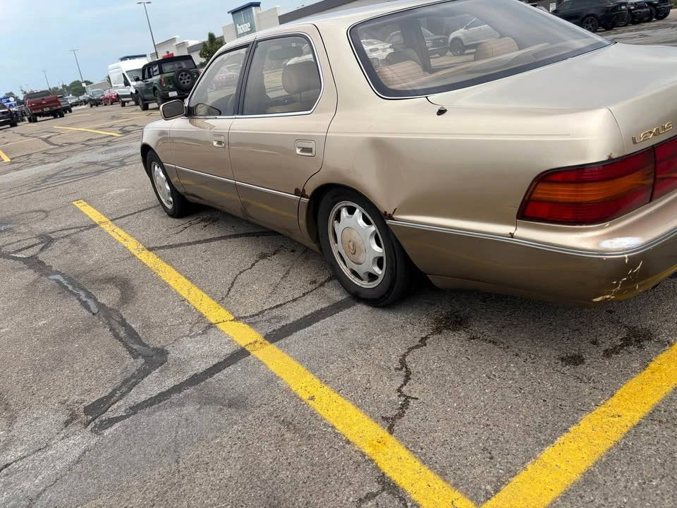 1994 Lexus LS 1st Gen - Image 4 of 5