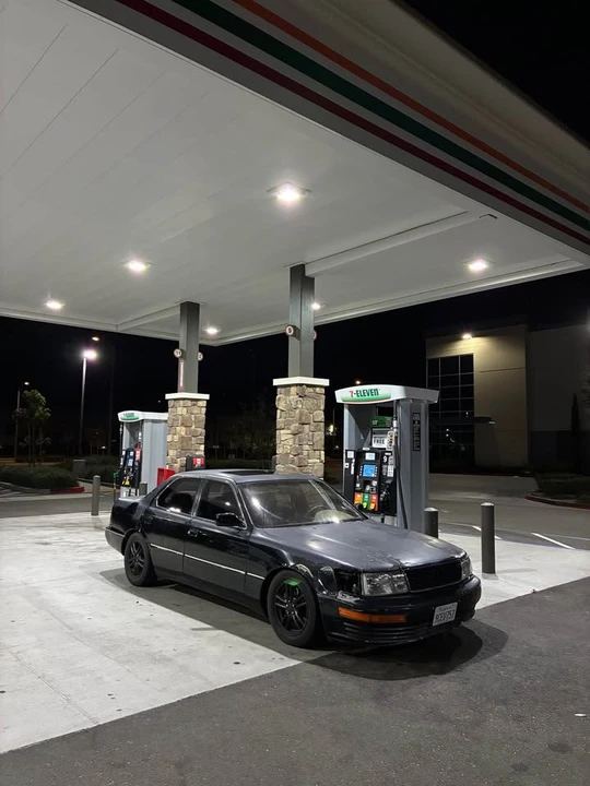 1994 Lexus LS 1st Gen - Image 4 of 6