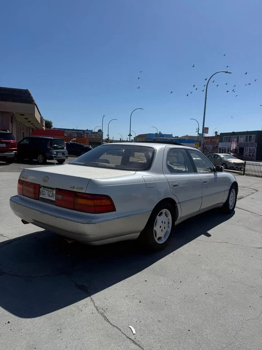 1994 Lexus LS 1st Gen - Image 4 of 9