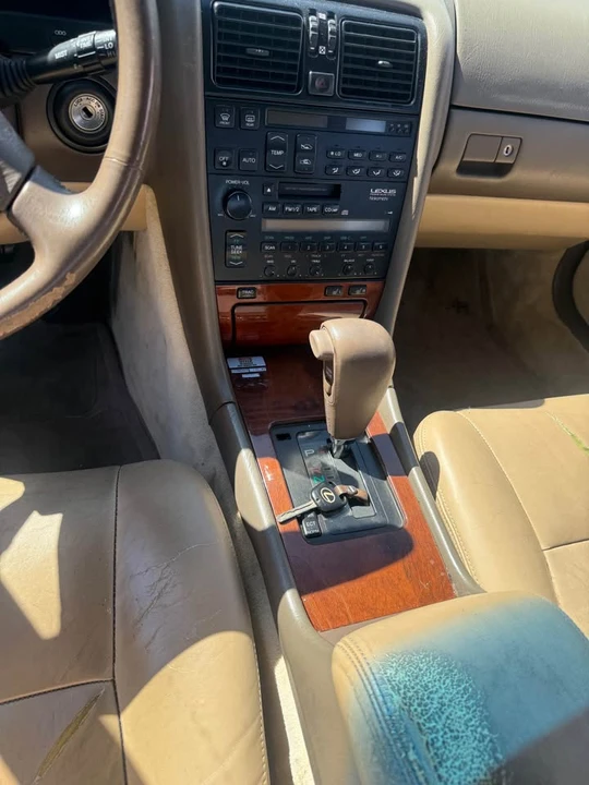 1994 Lexus LS 1st Gen - Image 8 of 9