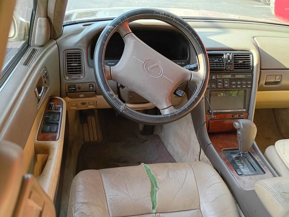 1994 Lexus LS 1st Gen - Image 5 of 7
