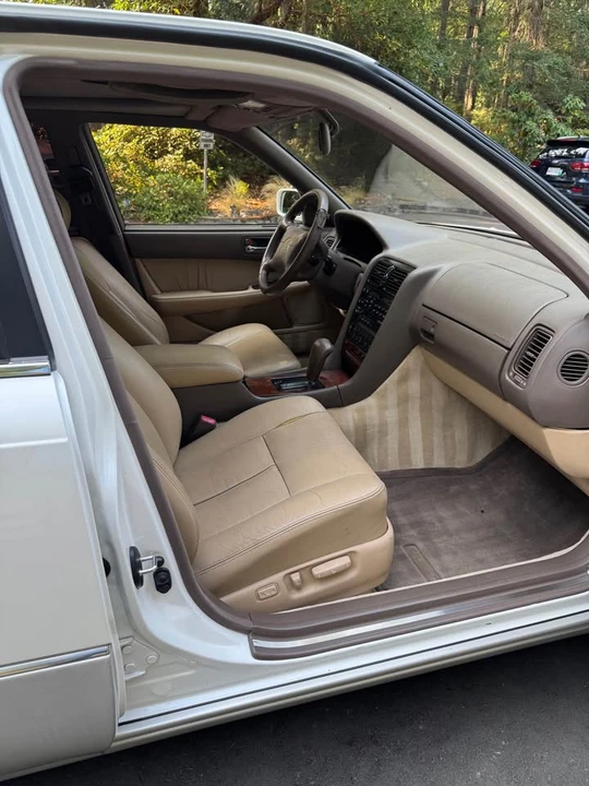 1994 Lexus LS 1st Gen - Image 5 of 18