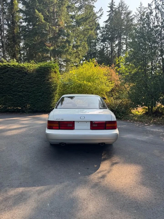 1994 Lexus LS 1st Gen - Image 13 of 18
