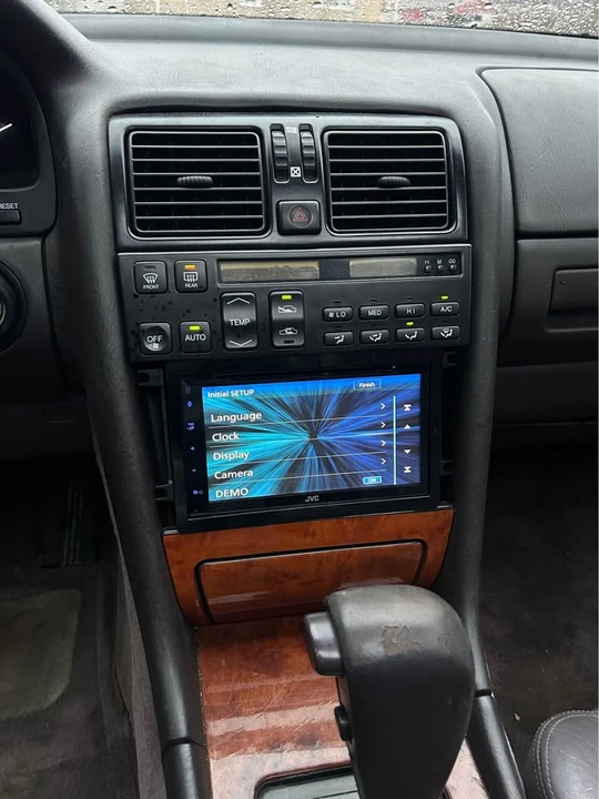 1994 Lexus LS 1st Gen - Image 7 of 10