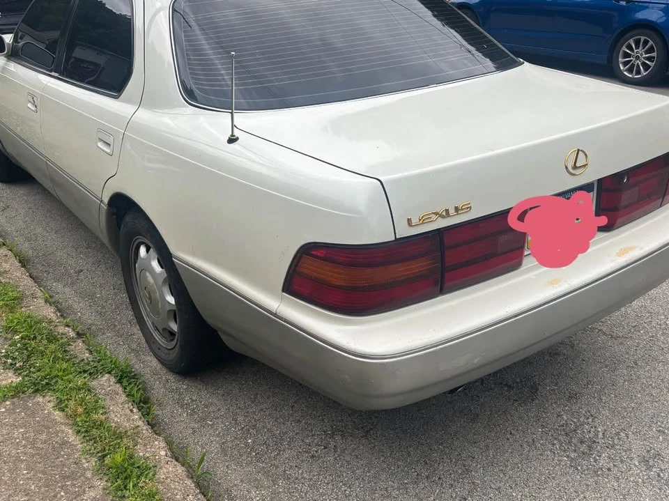 1994 Lexus LS 1st Gen - Image 9 of 10