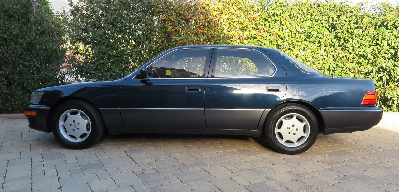 1994 Lexus LS 1st Gen - Image 19 of 31