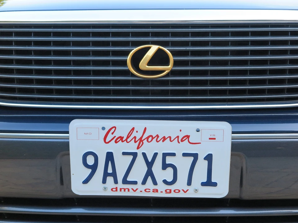 1994 Lexus LS 1st Gen - Image 28 of 31