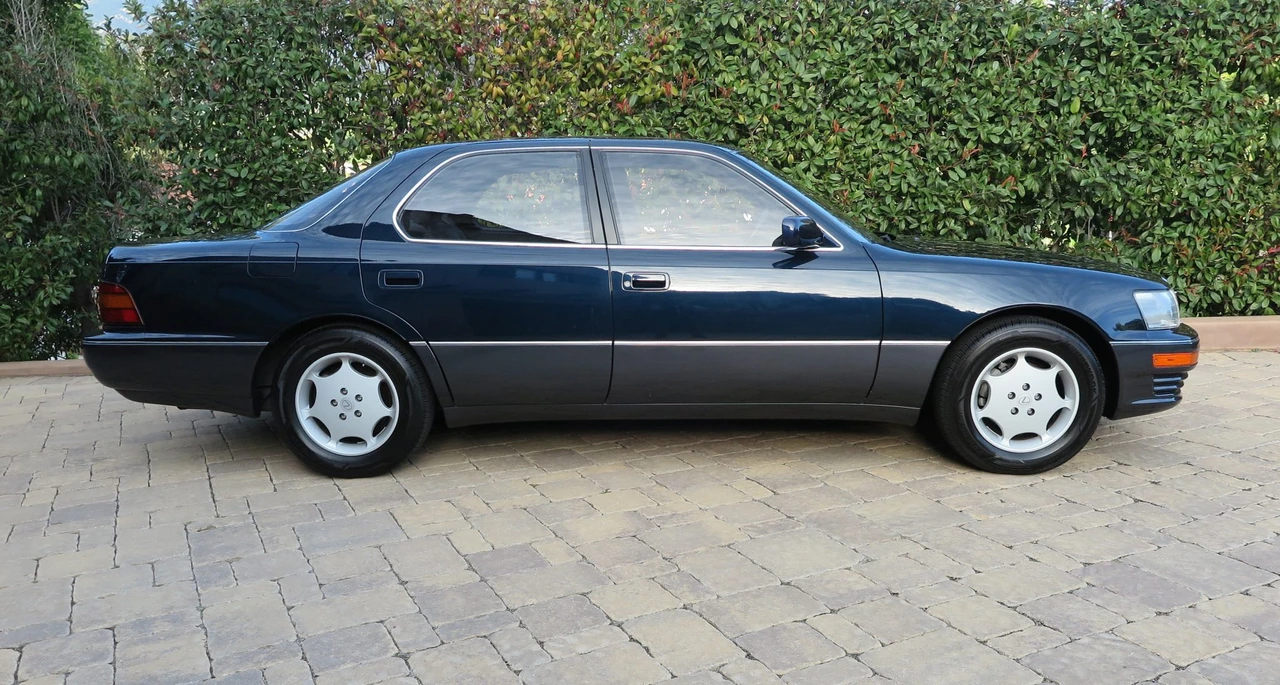 1994 Lexus LS 1st Gen - Image 13 of 31