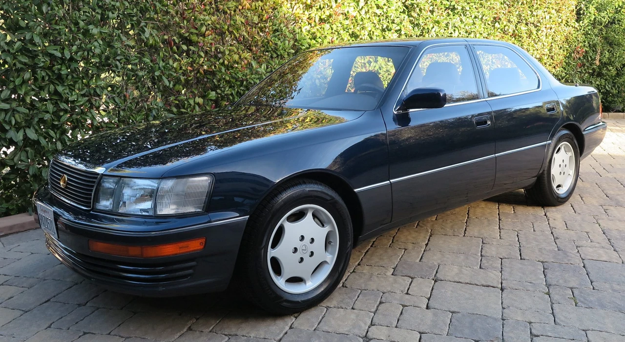 1994 Lexus LS 1st Gen - Image 2 of 31