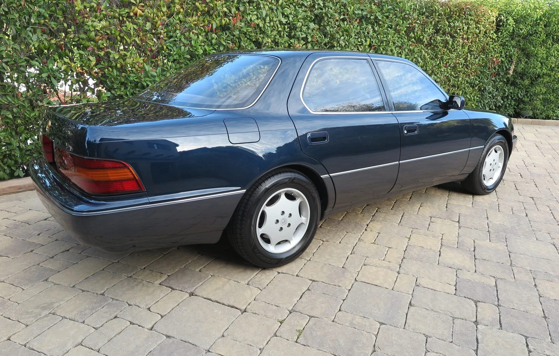 1994 Lexus LS 1st Gen - Image 9 of 31