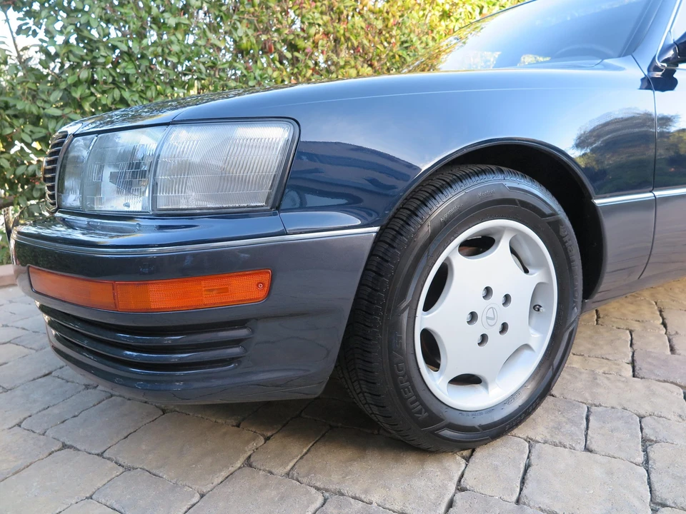 1994 Lexus LS 1st Gen - Image 20 of 31
