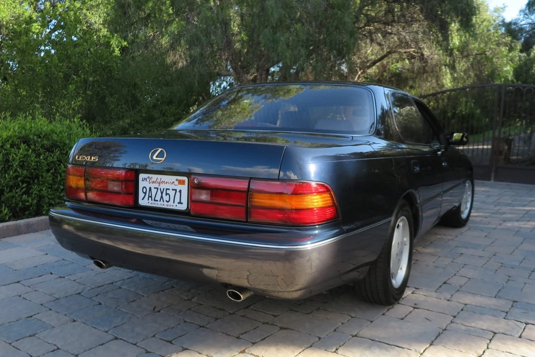 1994 Lexus LS 1st Gen - Image 15 of 31