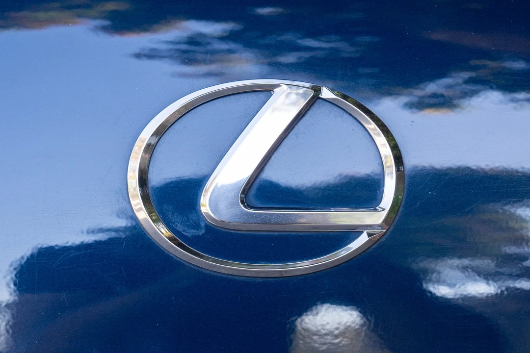 1994 Lexus LS 1st Gen - Image 24 of 31