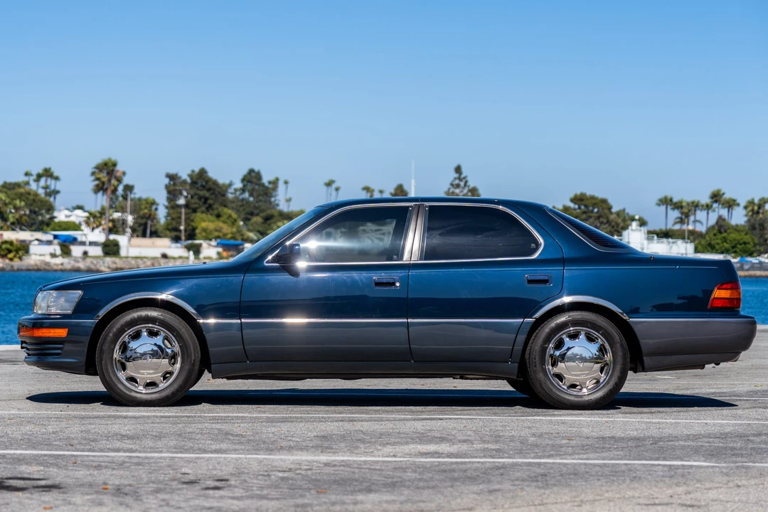 1994 Lexus LS 1st Gen - Image 3 of 31