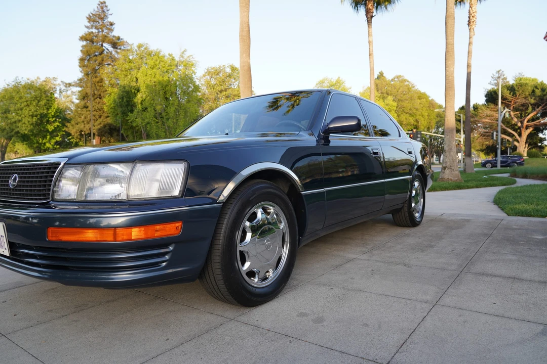1994 Lexus LS 1st Gen - Image 18 of 31