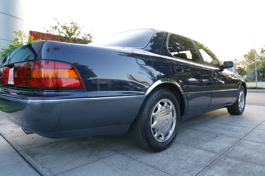 1994 Lexus LS 1st Gen - Image 10 of 31