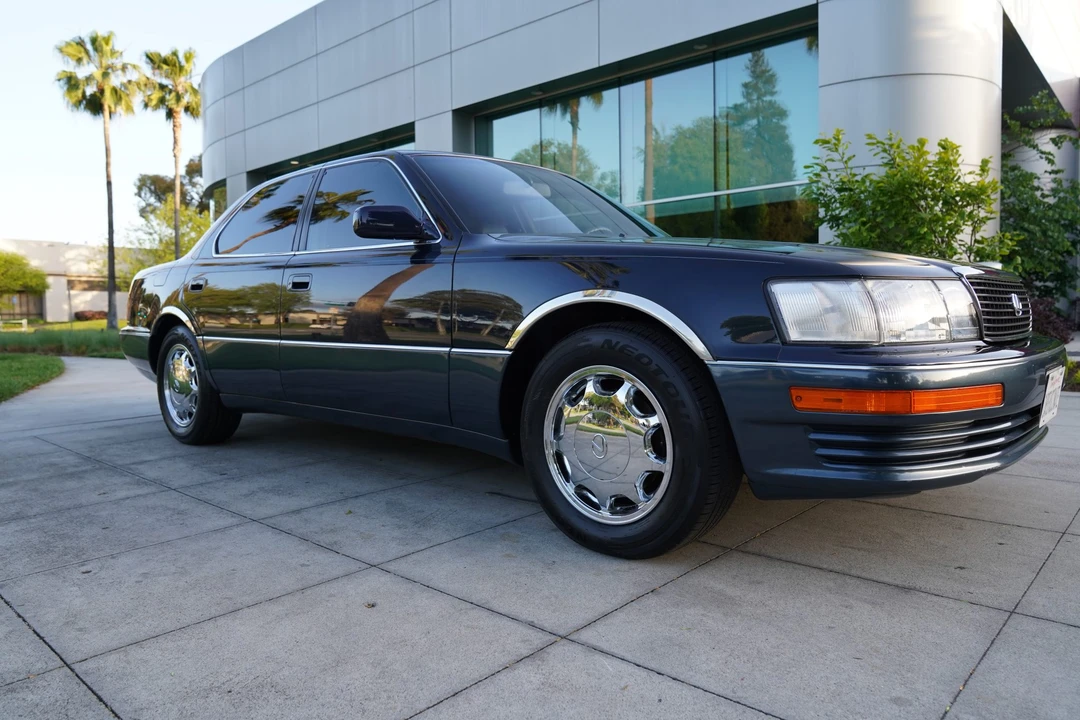 1994 Lexus LS 1st Gen - Image 12 of 31