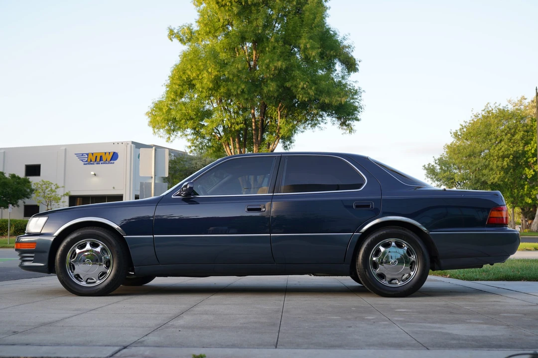 1994 Lexus LS 1st Gen - Image 3 of 31