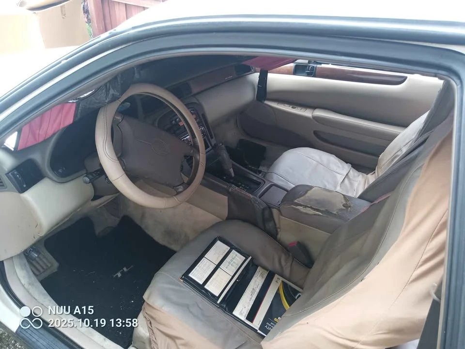 1994 Lexus SC400 - Image 3 of 6